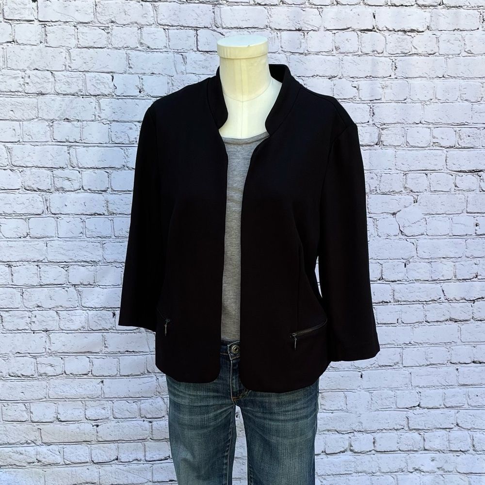 Roz & Ali Black Cropped 3/4 Sleeve Lined Jacket Zippered pockets
